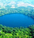 Yak-Loum-lake-in-Ratanakiri-Province_3917003970