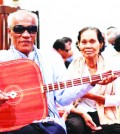 famous_chapey_artist_kong_nay_plays_the_instrument_at_the_cambodian_living_arts_association_in_phnom_penh_yesterday_30_11_2016_ales