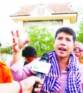kong-raiya-speaks-to-the-press-after-his-release-from-prey-sar-prison-yesterday-in-phnom-penh.-heng-chivoan