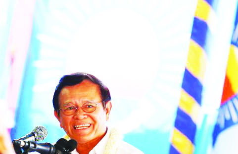 1_opposition_leader_kem_sokha_speaks_at_an_extraordinary_party_congress_to_confirm_new_party_leadership_last_week_at_the_party_headquarters_in_phnom_penh_02_03_2017_pha_lina