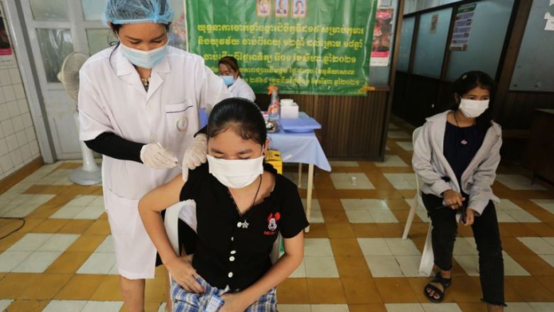 1월 7일 기준 캄보디아 전국민의 89퍼센트가 1차 코로나 접종을 받은 것으로 집계됐다