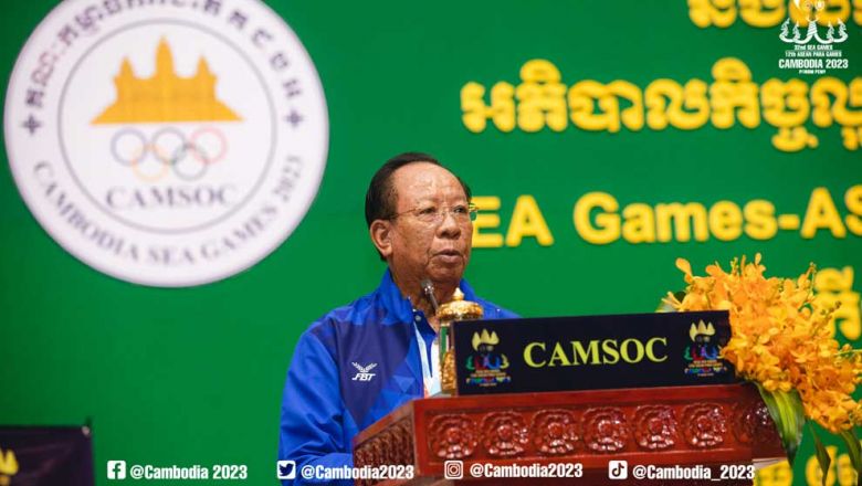 camsoc-chairman-and-minister-of-national-defence-tea-banh-speaks-at-the-conference-on-wednesday.-cambodia-2023
