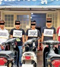 five_suspected_robbers_arrested_in_the_capitals_chroy_changvar_district_on_sunday._chroy_changvar_police