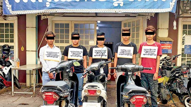 five_suspected_robbers_arrested_in_the_capitals_chroy_changvar_district_on_sunday._chroy_changvar_police