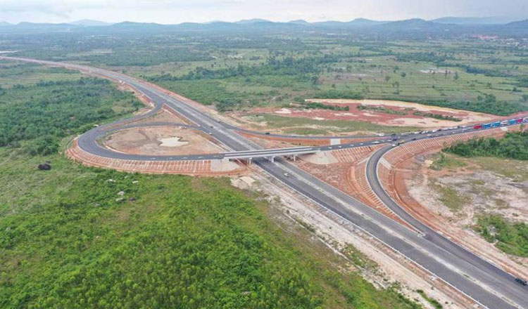 시하눅빌 고속도로 완공으로 경제성장 촉진 전망