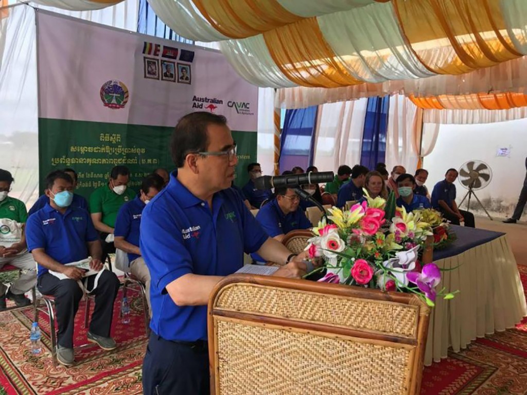 ▲ 벵 사콘 농림부 장관이 지난 11일 깜뽕톰 주에서 개최된 쌀 품질보증종자 시스템 출범식에서 연설을 하고 있다.