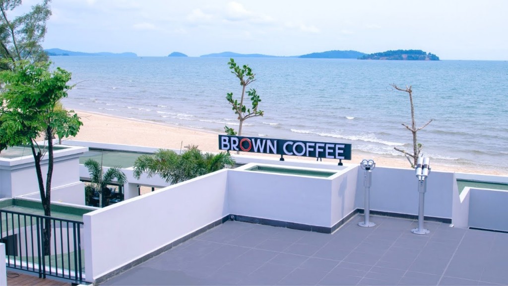 바다가 보이는 브라운 커피