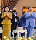 hun_sen_and_his_wife_bun_rany_meet_with_actors_from_the_cast_of_the_son_under_the_full_moon_on_december_31_2022._spk