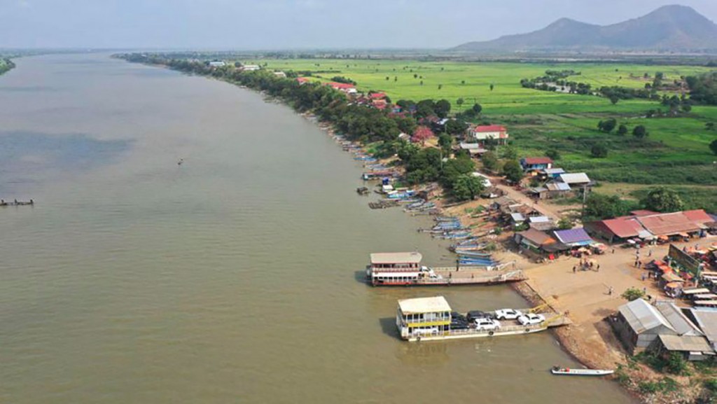 topic-25.-sun-chanthol-inspects-the-construction-site-of-k.chhnang-multipurpose-port-and-logistics-center-in-kampong-leng-district-on-mar-09-2023-by-mpwt-5