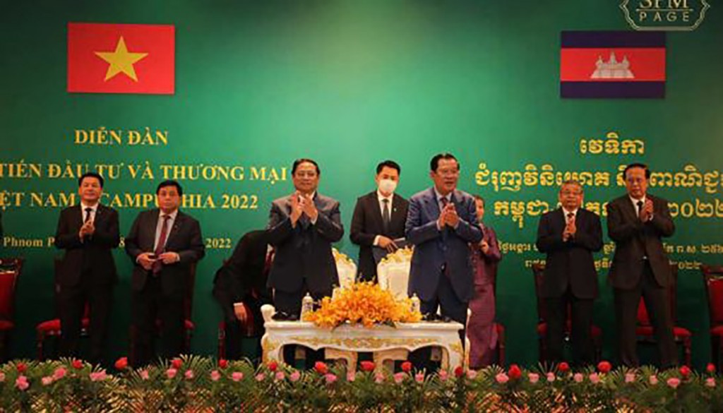 prime_minister_hun_sen_front_right_and_his_vietnamese_counterpart_pham_minh_chinh_at_the_cambodia-vietnam_investment_forum_held_in_phnom_penh_in_november_2022._spm