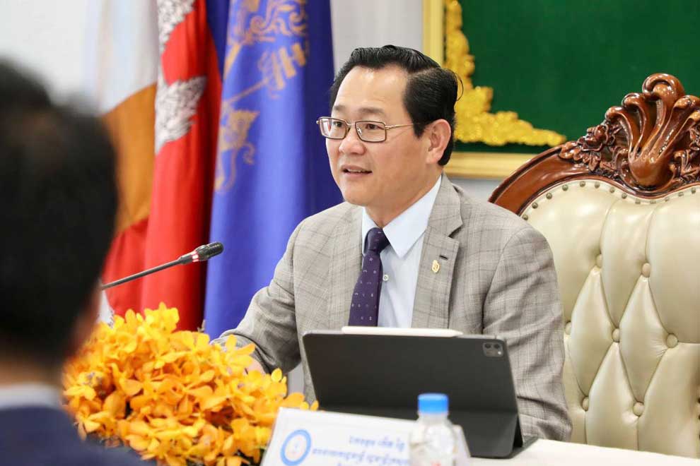 17_3_2024_justice_minister_koeut_rith_during_a_meeting_on_civil_registration_cases_on_march_12_moj