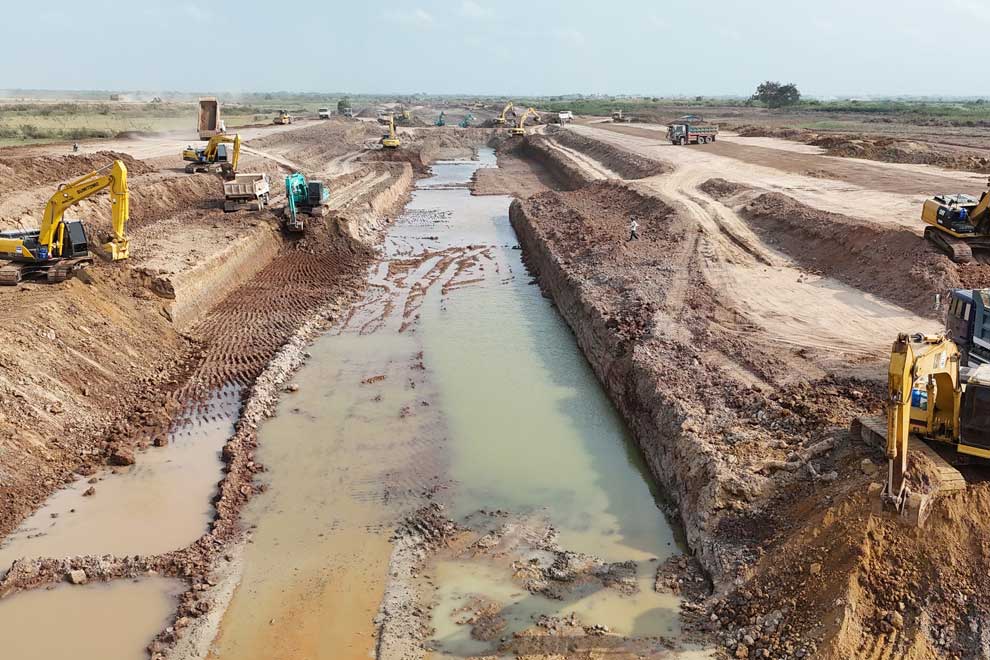 17_3_2024_the_construction_of_a_drainage_canal_project_in_kandal_province_on_march_13_mwrm
