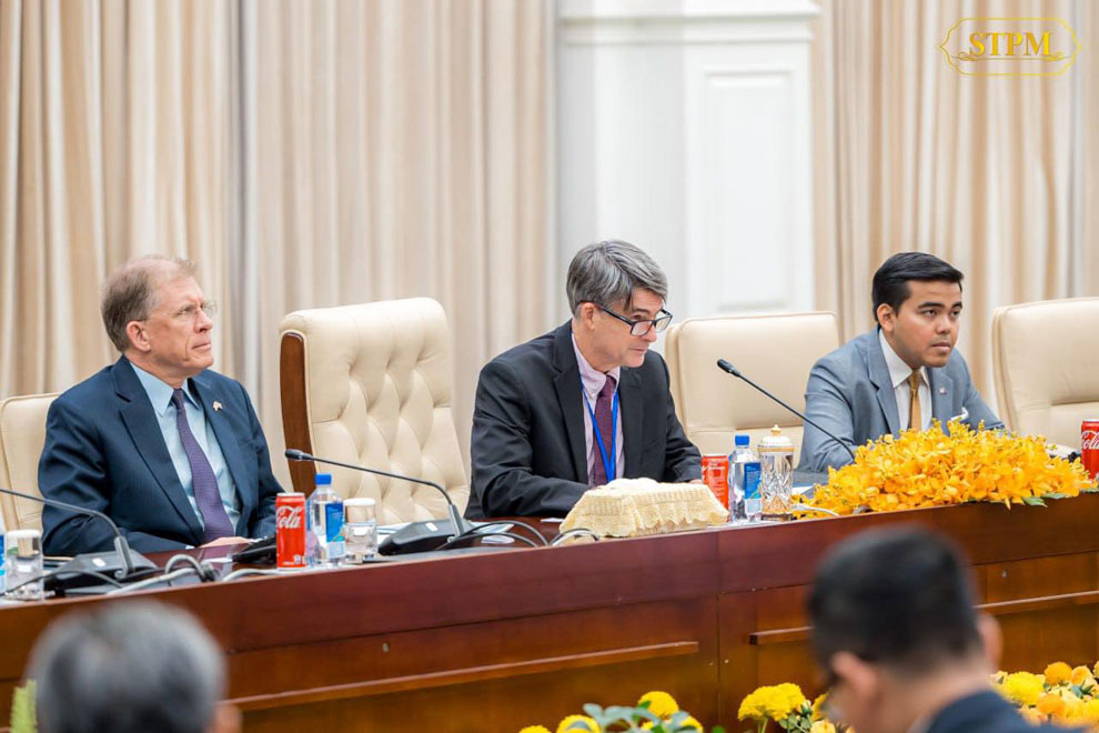 1_3_2024_jump_p1_s2_topic_1_meeting_between_pm_hun_manet_and_us_asean_business_council_s_delegation_at_peace_palace_on_feb_28_2024_by_stpm_4_