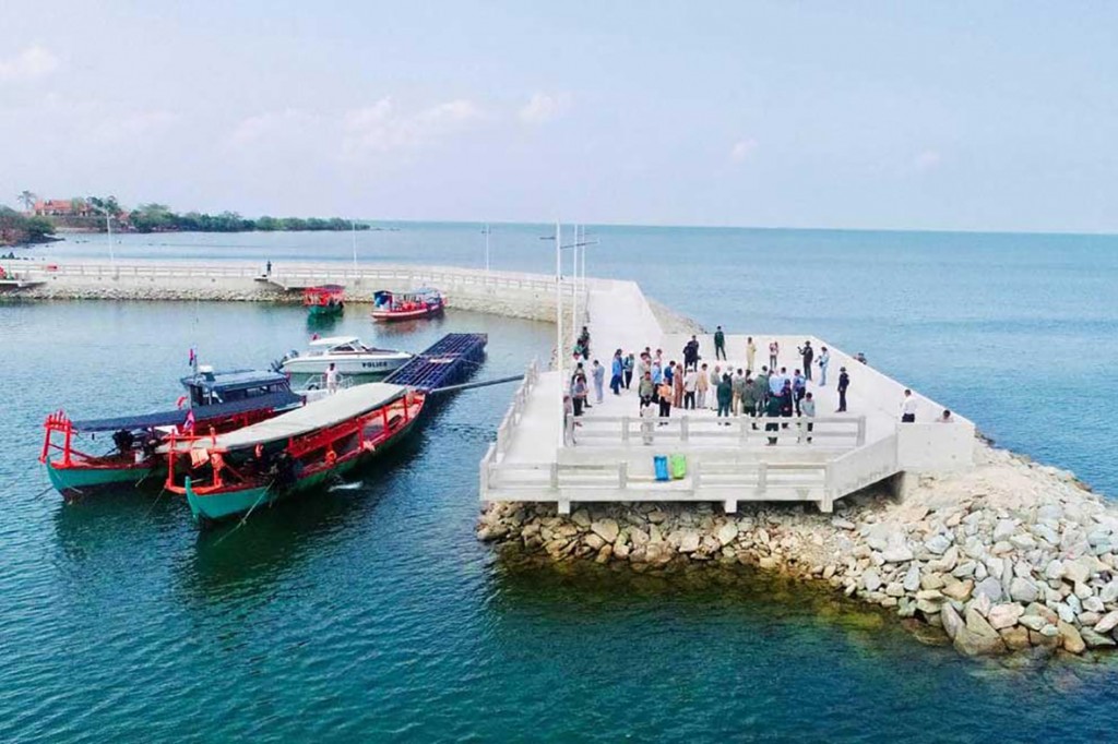 21_3_2024_a_bird_s_eye_view_of_the_koh_tonsay_tourism_port_in_kep_town_and_province_on_march_19_kep_administration