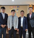 ▲ 10월 28일 캄보디아 산업통상자원부에서 정민재 경북테크노파크 센터장(가운데 왼쪽)과 헴 완디 산업부 장관(가운데 오른쪽)이 기념촬영을 하고 있다.