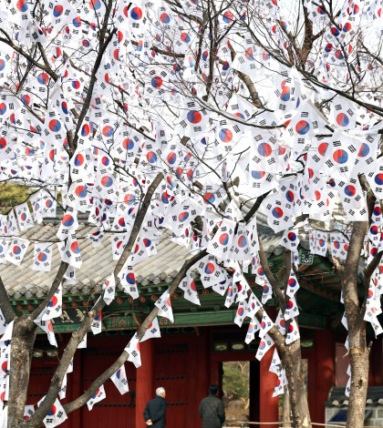 3ㆍ1절 앞두고 조성된 태극기거리